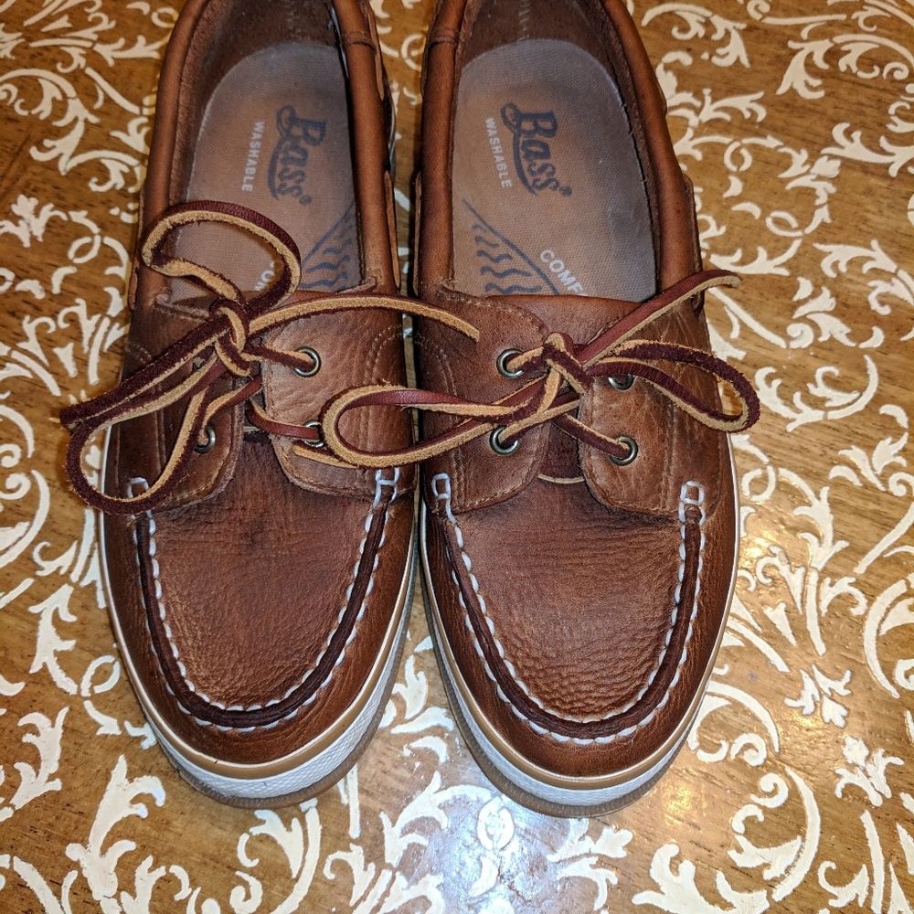 Womens 7.5 Bass deck shoes excellent condition